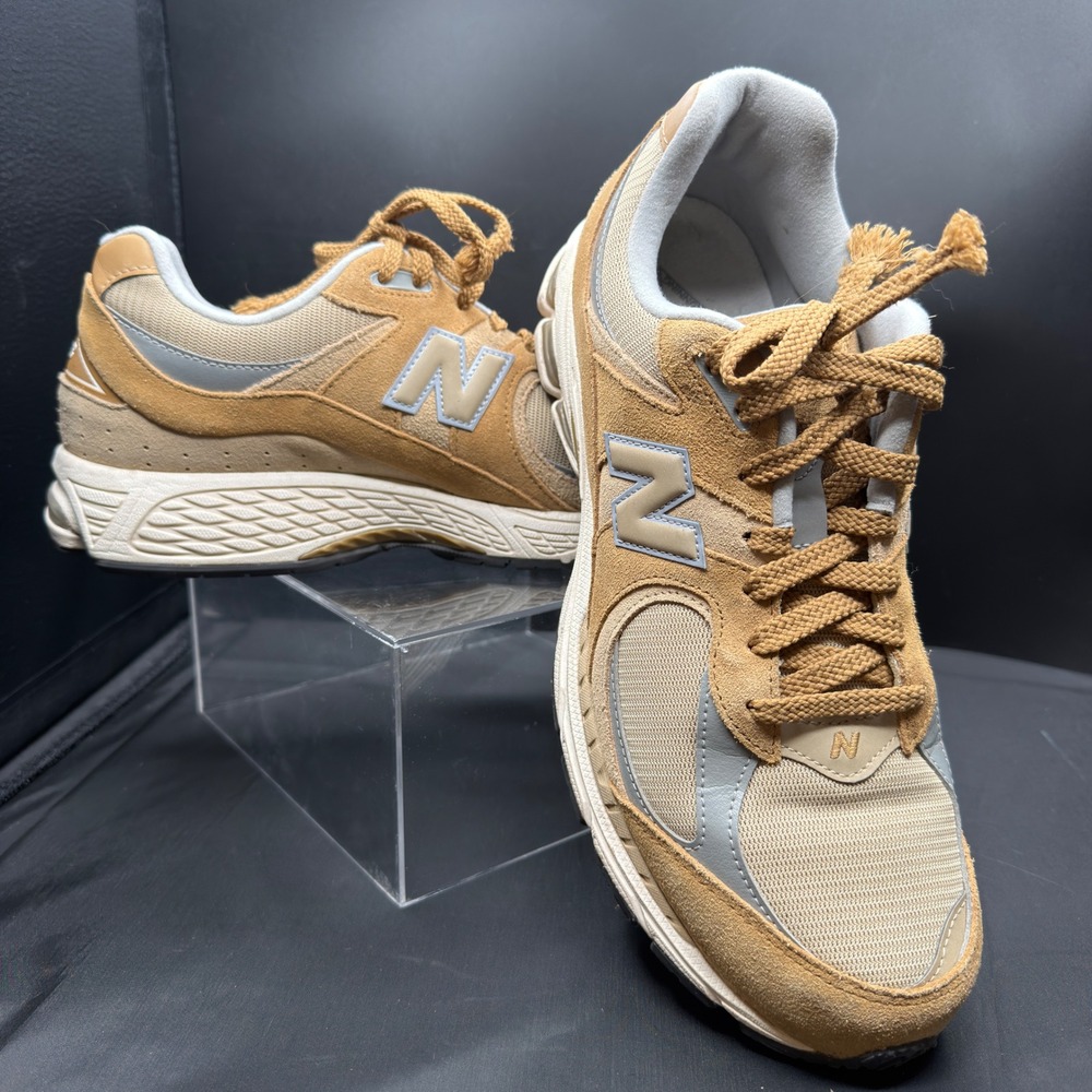 New Balance 2002R Tan Beige Suede Running Shoes U2002RCE Mens 11.5 Womens 13
